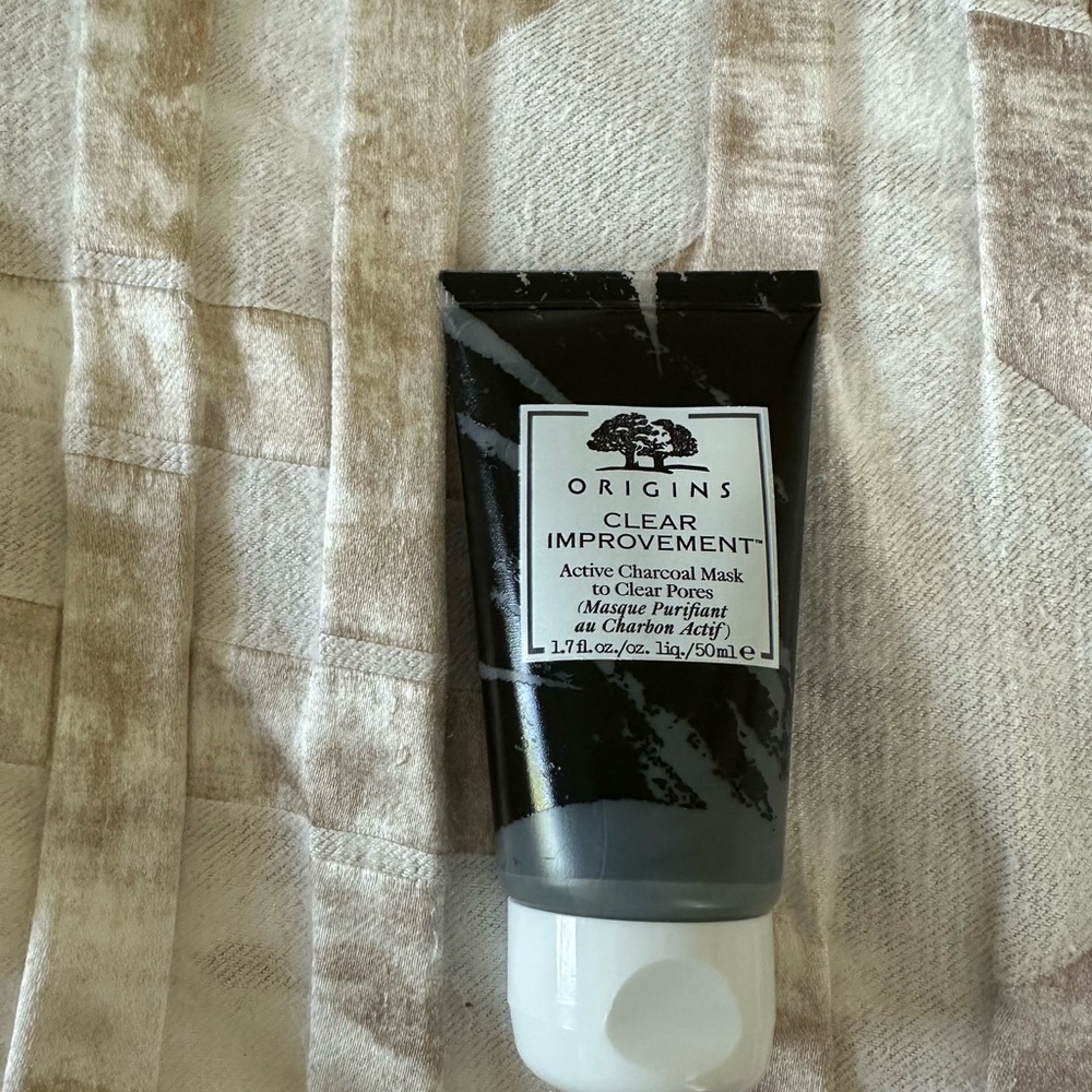 Active charcoal mask